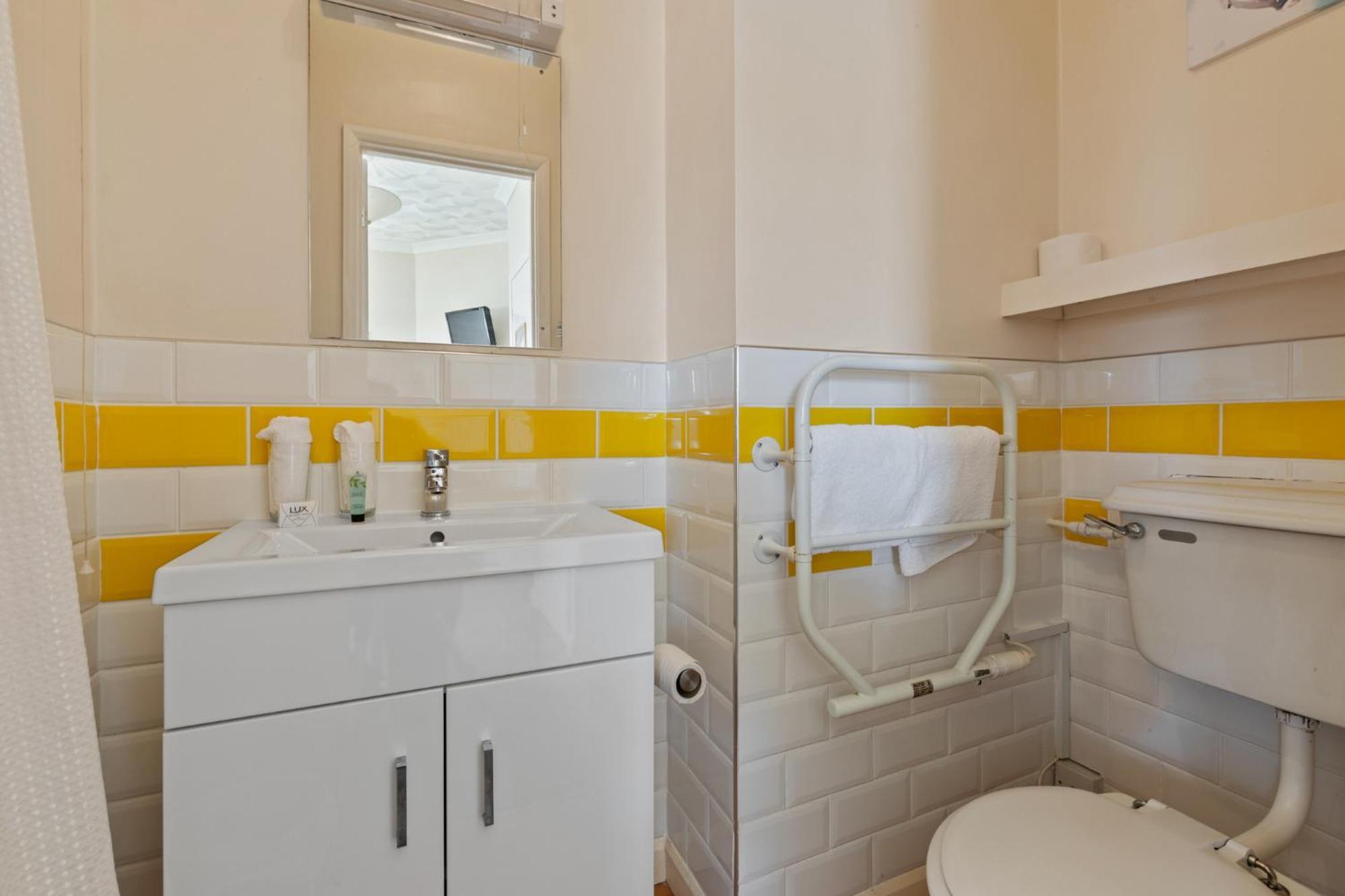 Anchor Guest House Haverfordwest Chambre photo